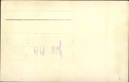 Foto Ak Soldat in Uniform mit Frau, Portrait, I WK