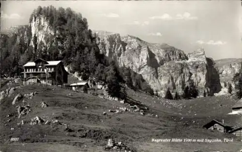 Ak Münster in Tirol, Alm, Bayreuther Hütte, Sagzahn