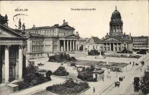 Ak Berlin Mitte, Gendarmenmarkt, Schauspielhaus, Französischer Dom