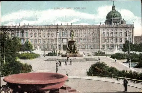 Ak Berlin Mitte, Kgl. Schloss, Lustgarten, Denkmal