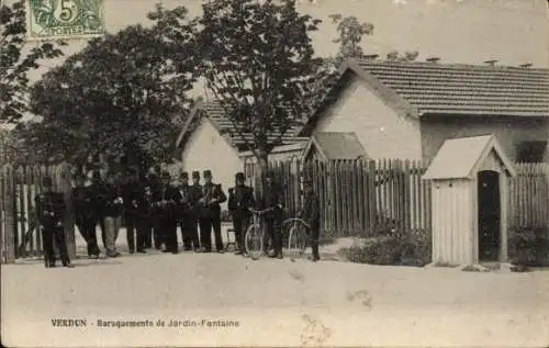 Ak Verdun Meuse, Baraquements de Jardin-Fontaine