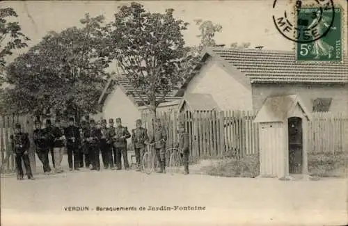 Ak Verdun Meuse, Baraquements de Jardin-Fontaine