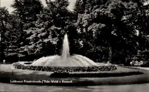 Ak Friedrichroda im Thüringer Wald, Kurpark, Wasserspiele