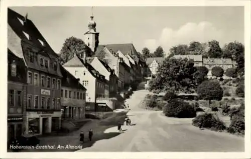 Ak Hohenstein Ernstthal Landkreis Zwickau, Partie am Altmarkt, Geschäfte, Kirchturm