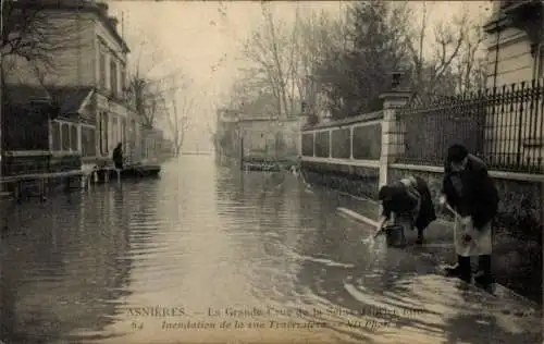 Ak Asnières sur Seine Hauts-de-Seine, Hochwasser Januar 1910, Inondation de la rue Traversiere