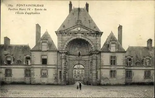 Set von 41 Ak Fontainebleau Seine et Marne