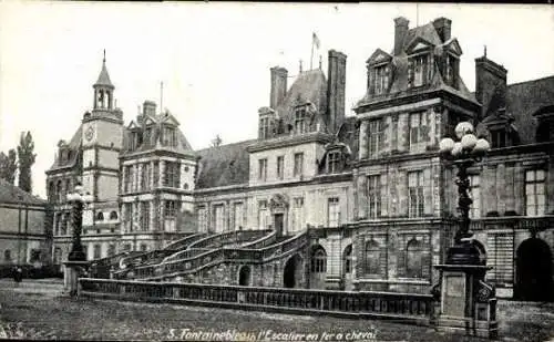 Set von 41 Ak Fontainebleau Seine et Marne