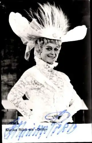 Ak Schauspielerin Marika Rökk, Portrait, Dolly, Autogramm, Kopfschmuck mit Federn