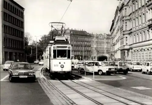 Ak Karl Marx Stadt Chemnitz, Wilhelm Pieck Straße, Zug der Schmalspur Linie 3, Straßenbahn, Autos