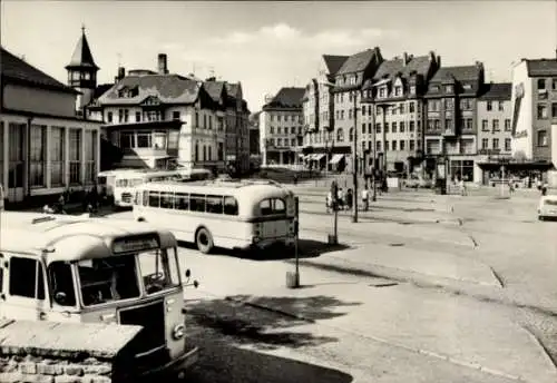 Ak Aue im Erzgebirge Sachsen, Omnibusse im Busbahnhof