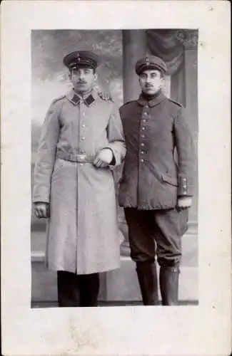 Foto Ak Berlin, Zwei Deutsche Soldaten in Uniformen, Portrait