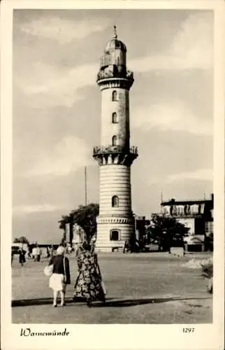 Ak Warnemünde Rostock, Leuchtturm, Promenade