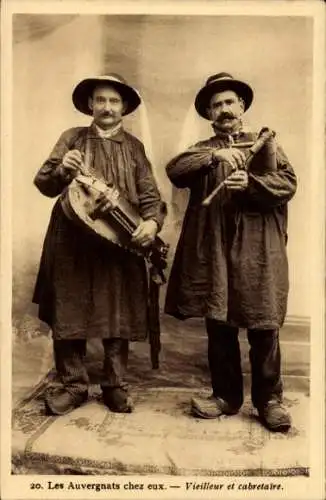 Ak Musiker aus der Auvergne, Drehleier, Cabrette