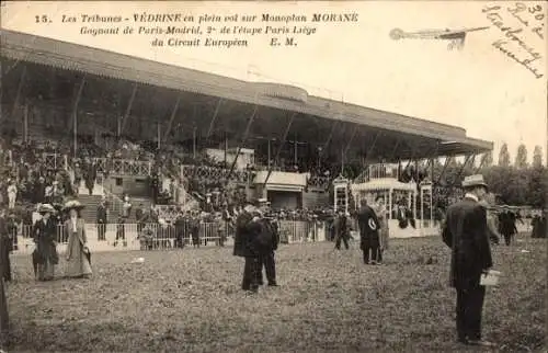 Ak Les Tribunes, Vedrine im vollen Flug auf Monoplan Morane, European Circuit