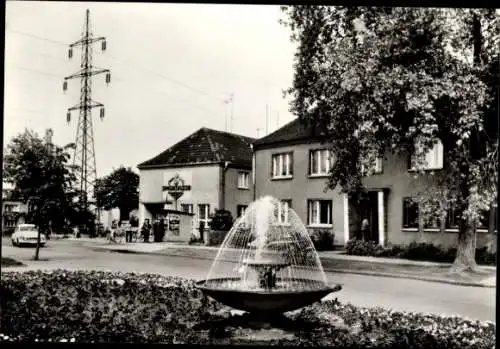 Ak Dessau Süd, Sparkasse, Springbrunnen