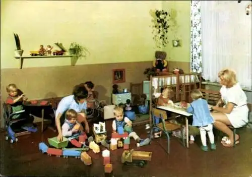 Ak Werdau in Sachsen, VEB Ernst Grube-Werk, 75 Jahre, Kindertagesstätte, Werkskindergarten