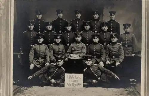 Foto Ak Braunschweig, Deutsche Soldaten in Uniform, 3. Rekr. Korp. 11. Comp. Inf. Regt. 92