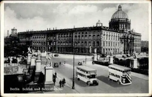 Ak Berlin Mitte, Schloss, Schlossbrücke, Omnibusse