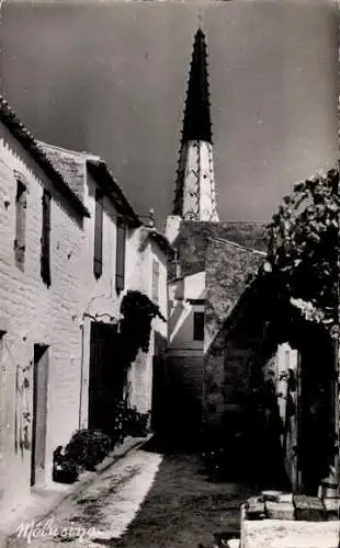 Ak Ars en Ré Île de Ré Charente Maritime, Cour Fleurie, Glockenturm