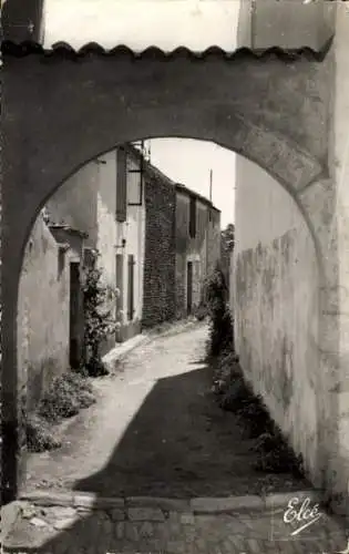 Ak Île de Ré Charente Maritime, Eine hübsche Gasse