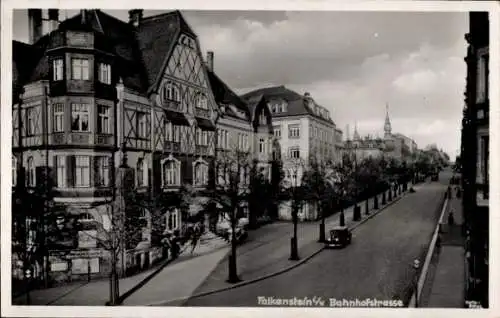 Ak Falkenstein im Vogtland Sachsen, Bahnhofstraße, Gebäude, Café Hohenzollern