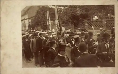 Foto Ak Klingenthal im Vogtland Sachsen, Festzug, Musiker