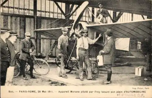 Ak Paris Rom 1911, Morane-Flugzeug, gesteuert von Frey, beim Betanken mit Automobilen