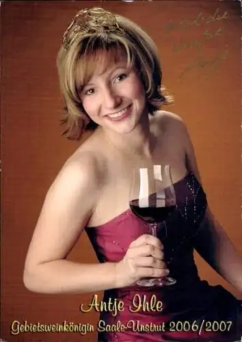 Ak Schauspielerin und Gebietsweinkönigin Saale-Unstrut Antje Ihle, Portrait, Autogramm