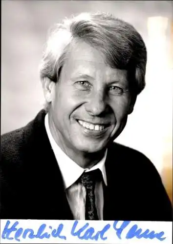 Ak Fernsehmoderator Karl Senne, Portrait, Autogramm