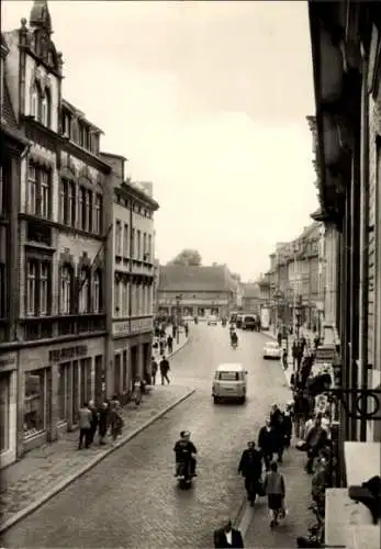 Ak Zeitz im Burgenlandkreis, Wendische Straße, Leninstraße, Geschäfte, Passanten