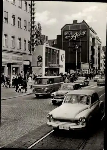 Ak Berlin Prenzlauer Berg, Verkehr auf der Schönhauser Allee, S-Bahnhof