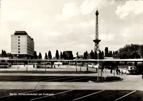 Ak Berlin Charlottenburg Westend, Omnibusbahnhof, Funkturm