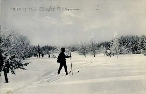 Ak Oberhof im Thüringer Wald, Am Rennstieg, Grenzwiese, Skifahrer, Winter