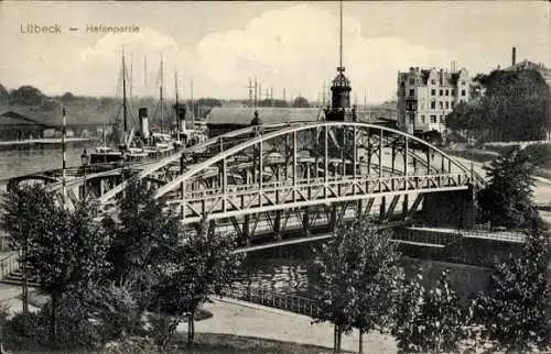 Ak Hansestadt Lübeck, Hafen, Brücke