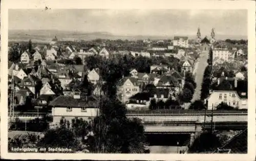 Ak Ludwigsburg in Baden Württemberg, Blick auf den Ort mit Stadtkirche