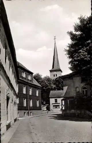 Ak Halver im Märkischen Kreis, Blick in eine Straße auf Kirchturm