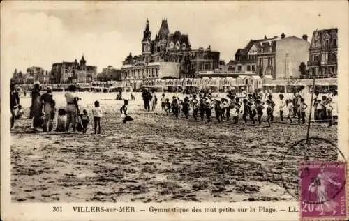 Ak Villers sur Mer Calvados, Gymnastique des tout petits sur la Plage