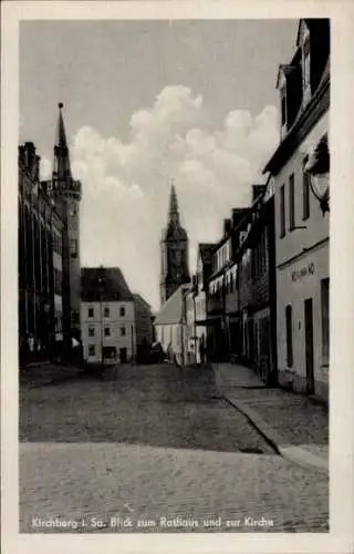 Ak Kirchberg in Sachsen, Blick zum Rathaus und zur Kirche, Straßenpartie