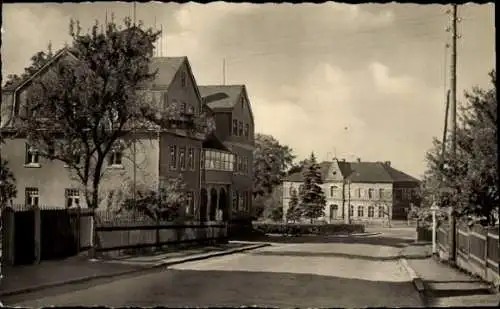 Ak Rebesgrün Auerbach im Vogtland, Hauptstraße, Rathaus, alte Schule