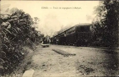 Ak DR Kongo Zaire, Train de voyageurs à Matadi, Bahnhof, Eisenbahn