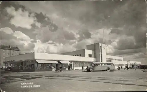 Ak Tammerfors Tampere Finnland, Bus am Bahnhof