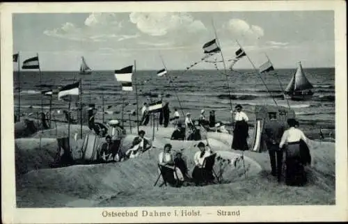 Ak Ostseebad Dahme in Holstein, Strand, Segelboote, Personen