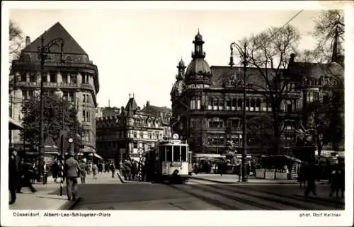 Ak Düsseldorf, Blick auf einen Platz, Straßenbahn