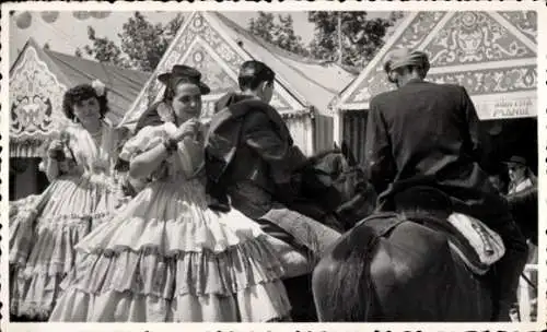 Ak Spanien, Markt, Frauen in Tracht