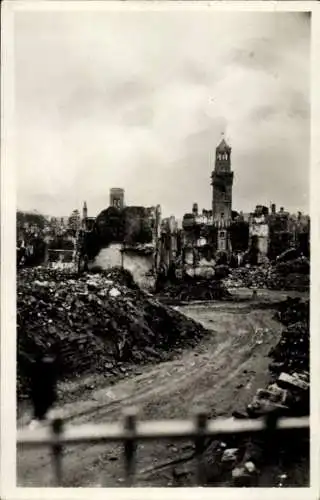 Ak Vire Calvados, Vires en ruines 1944, centre de la ville