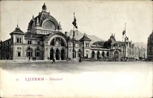 Ak Luzern Stadt Schweiz, Bahnhof, Vorplatz