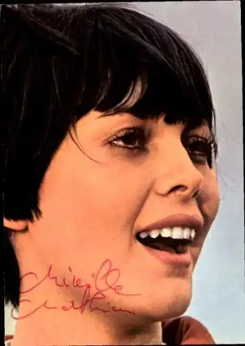 Ak Schauspielerin und Sängerin Mireille Mathieu, Portrait, Autogramm