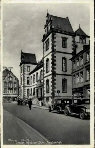 Ak Merzig an der Saar, Stadthaus, ehemaliges Kurfürstliches Trier. Jagdschloss, Auto