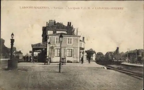 Ak Laroche Migennes Yonne, La Gare, les Quais PLM, Bahnhof, Gleisseite