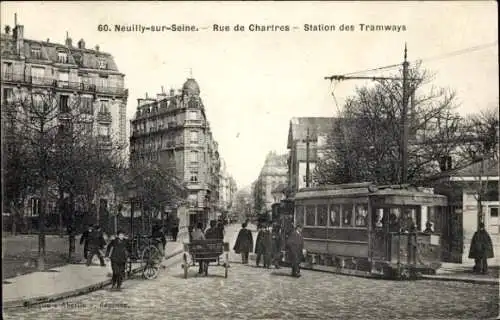 Ak Neuilly sur Seine Hauts de Seine, Rue de Chartres, Straßenbahnhaltestelle